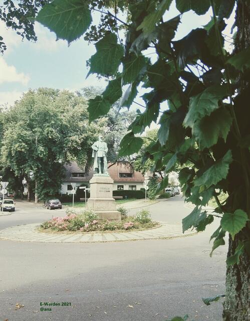 Denkmal, Kirchhofsallee/Rondell