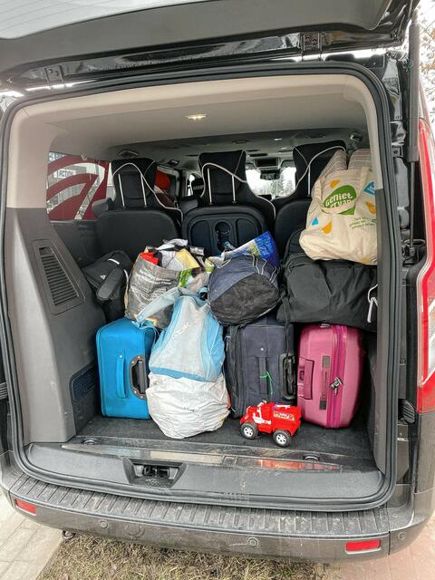 Auf dem Rückweg: Die Transporter sind wieder voll. | Foto: Brinkmann