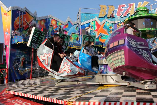 "Endlich wieder Kirmes!", heißt es ab heute in Witten-Annen. Bis Montag drehen sich dort die Karussells.