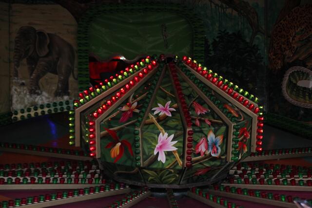 "Endlich wieder Kirmes!", heißt es ab heute in Witten-Annen. Bis Montag drehen sich dort die Karussells.