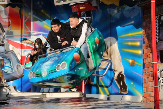 "Endlich wieder Kirmes!", heißt es ab heute in Witten-Annen. Bis Montag drehen sich dort die Karussells.