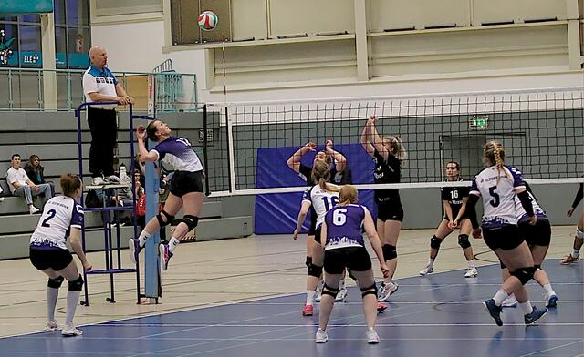 Volleyball Oberliga 2 Damen: VC Bottrop 90 VS VfL Telstar Bochum. - Bottrop