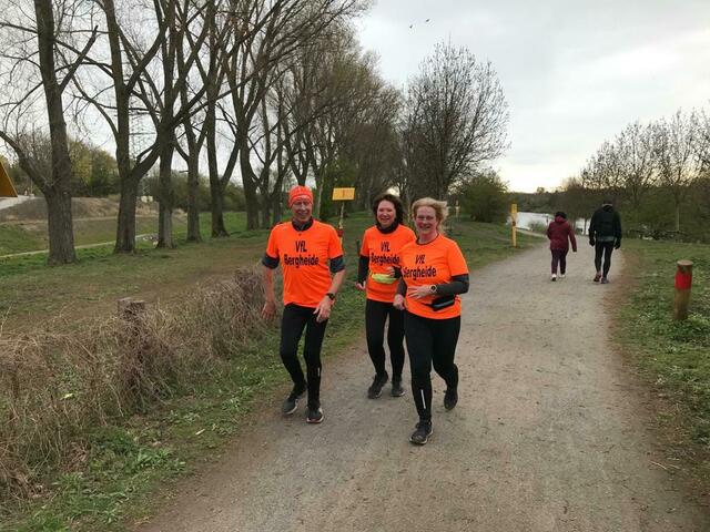 Mit Gudrun und Karin