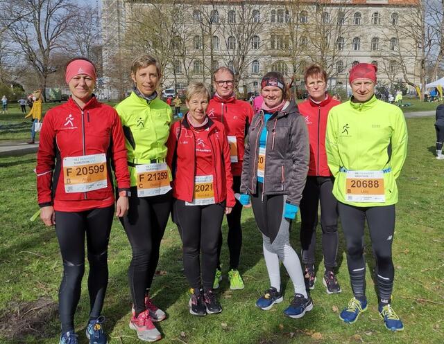 Die "Halbmarathonis" des LT Haldern starteten erfolgreich in Hannover. | Foto: LT Haldern