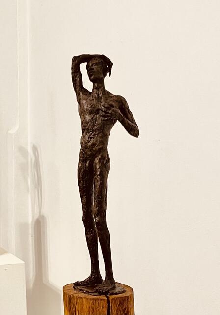Titel "ALASAN" von Katharina Joos ist die SKULPTUR DES TAGES 9. April 2022 in der Ruhr Gallery Mülheim