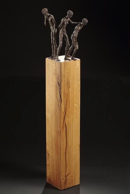 Titel "VERDAMMT TIEF" in der Skulpturenausstellung von Katharina Joos in der Ruhr Gallery Mülheim
