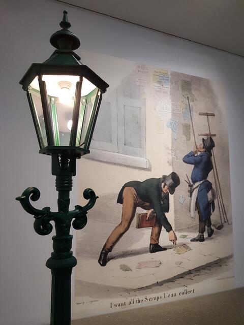 Das "wilde Kleben" von Anschlagzettel, Illustrationen und Karikaturen im 18. Jahrhundert. Oft gerieten die Ankleber in Streit um die besten Anschlagplätze.