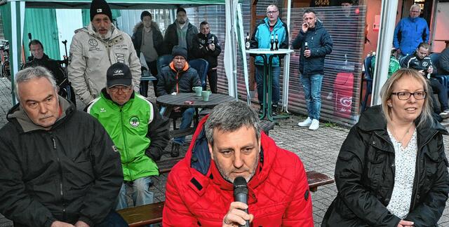 Auch die Eltern vieler SVZ-Jugendfußballer sind für den Umzug an die Baulandstraße.