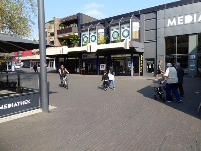 Platz vor der Mediathek