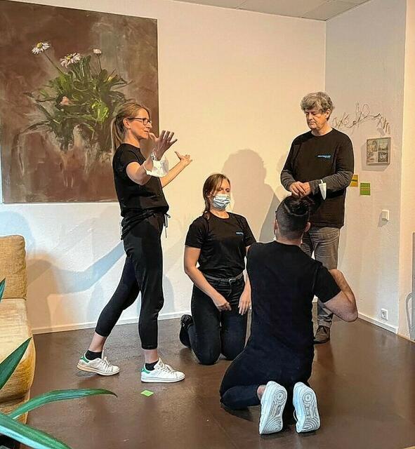 Düsseldorf-Angermund: "Theatralisches" im Stadtteil: Am Freitag, 6. Mai, veranstaltet die evangelische Kirche in Angermund, An den Linden 6, ab 18.30 Uhr wieder ein „Theater auf Zuruf“ im Café.komm.