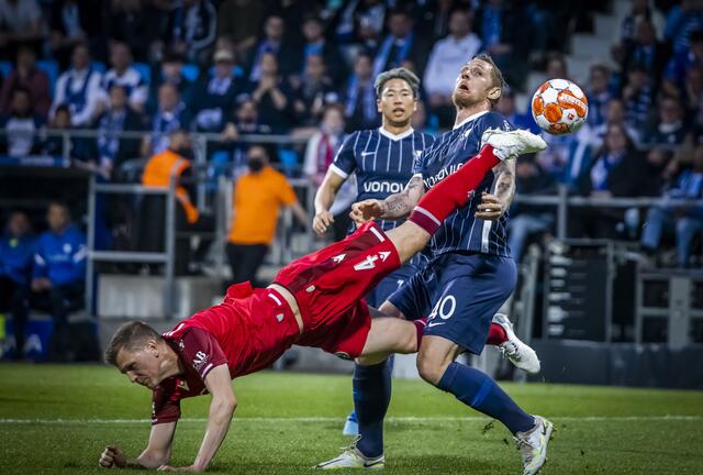 Sebastian Polter traf gegen Bielefeld schon zum zehnten Mal - persönlicher Saisonrekord für den Stürmer. Foto: Schütze