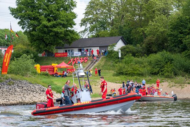 Hoch im Kurs standen auch in diesem Jahr wieder die Fahrten mit den Motorrettungsbooten. | Foto: Kai Dauvermann