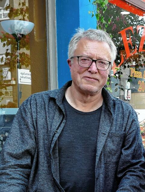 Reiner Michalke, Intendant der Monheim Triennale, im Gespräch mit dem Wochen-Anzeiger