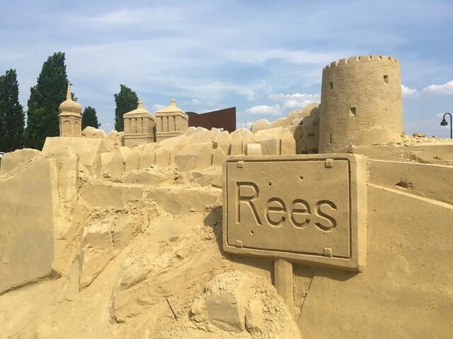 Die weit fortgeschrittenen Arbeiten der schönen Seiten von Rees - das Kunstwerk nahm Gestalt an.