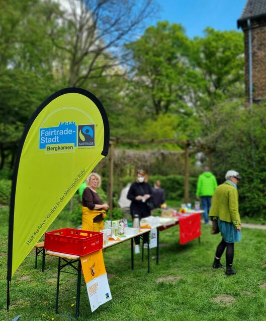 Am Stand der Steuerungsgruppe Bergkamen wurde leckerer Fairtade-Kaffee ausgeschenkt.