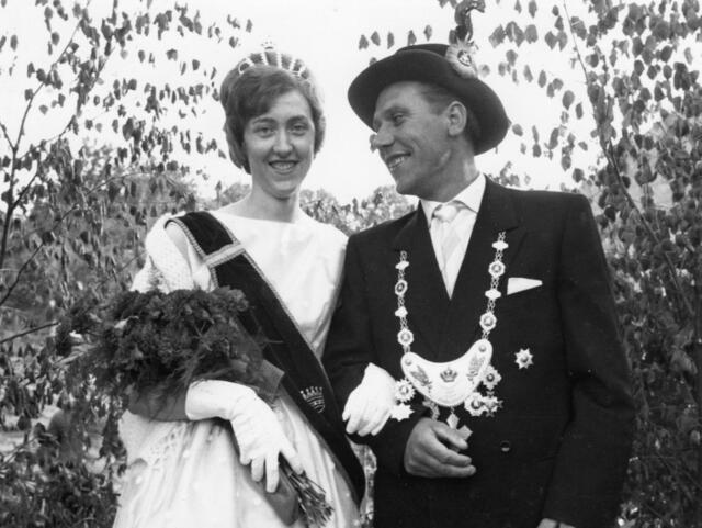 Königspaar 1962 (60 Jahre): Bruno Finger und Helga Lange. | Foto: Vereinsarchiv (Hans-J. Mertens)