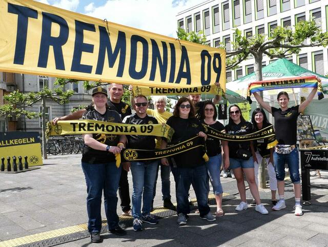 Das Team von Tremonia 09 auf dem Hörder Brückenfest.