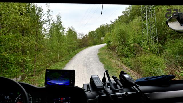 Der Mehrzweckgerätewagen, kurz MzGW, ist das Standard-Einsatzfahrzeug der Fachgruppe Notversorgung und Notinstandsetzung.
Für die Zufahrtserlaubnis zur Halde Rheinelbe bedanken wir uns recht herzlich bei dem RVR Ruhr Grün, Essen. | Foto: Kurt Gritzan/THW Gelsenkirchen