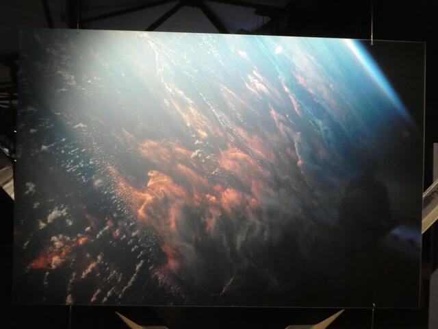 Sonnenuntergang vom Weltall aus gesehen von Alexander Gerst