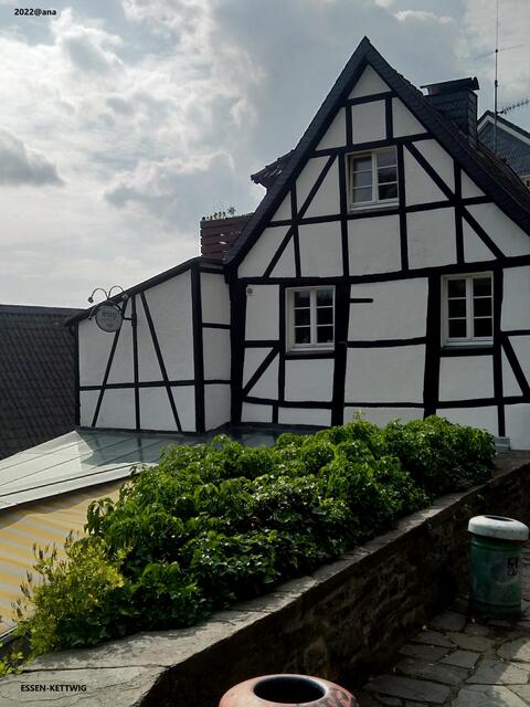 alte Fachwerk-Häuschen´....