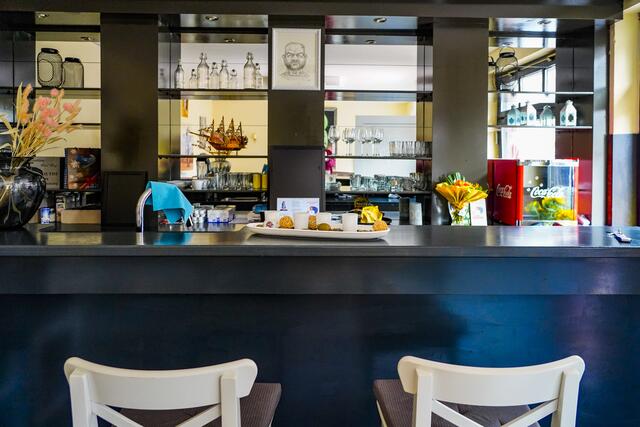 Die Theke in Ralf Seegers "Helden Vegan Bistro" in Kranenburg, Große Str. 11