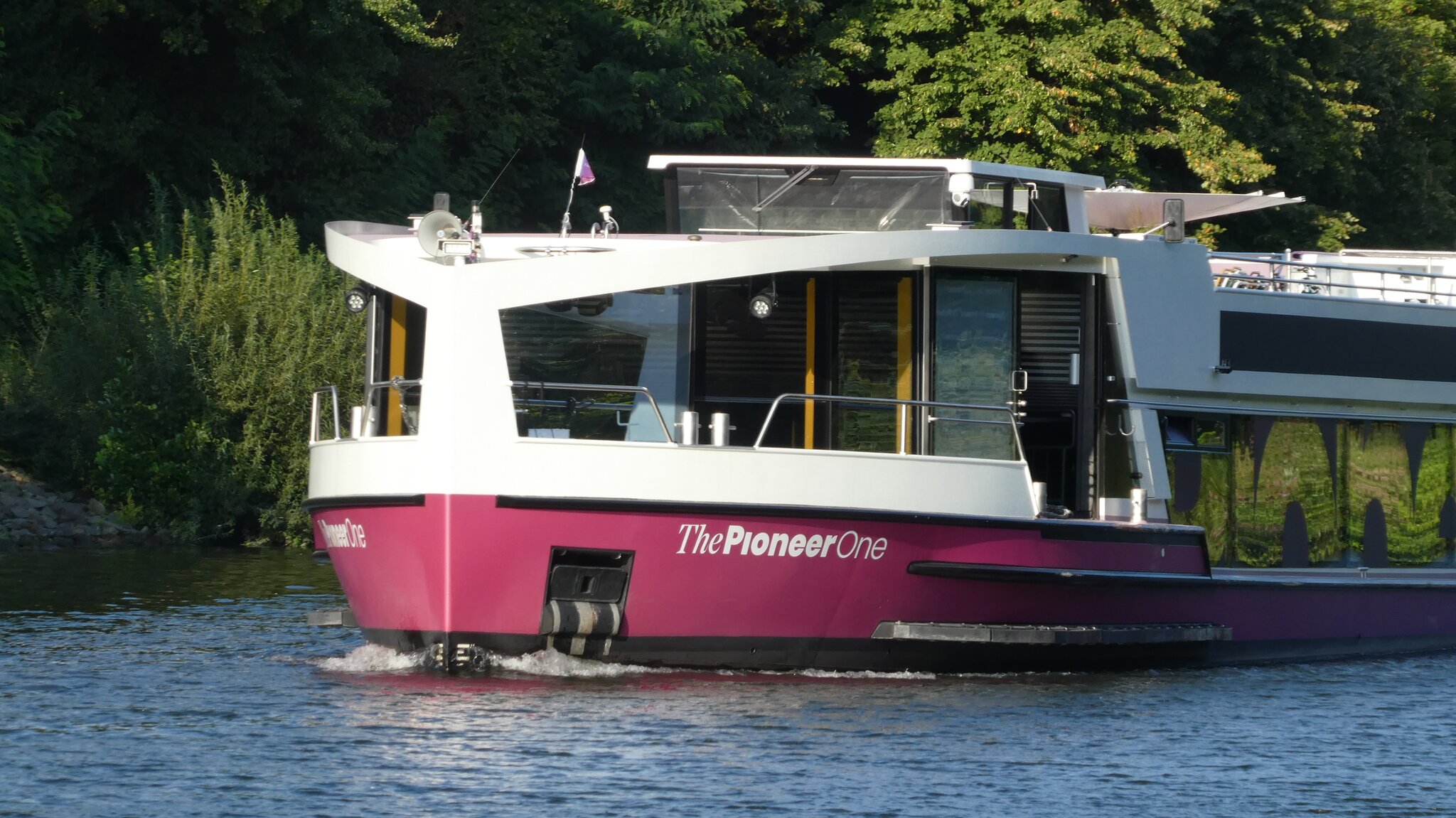 Redaktionsschiff The Pioneer One Das Medienschiff The Pioneer One auf