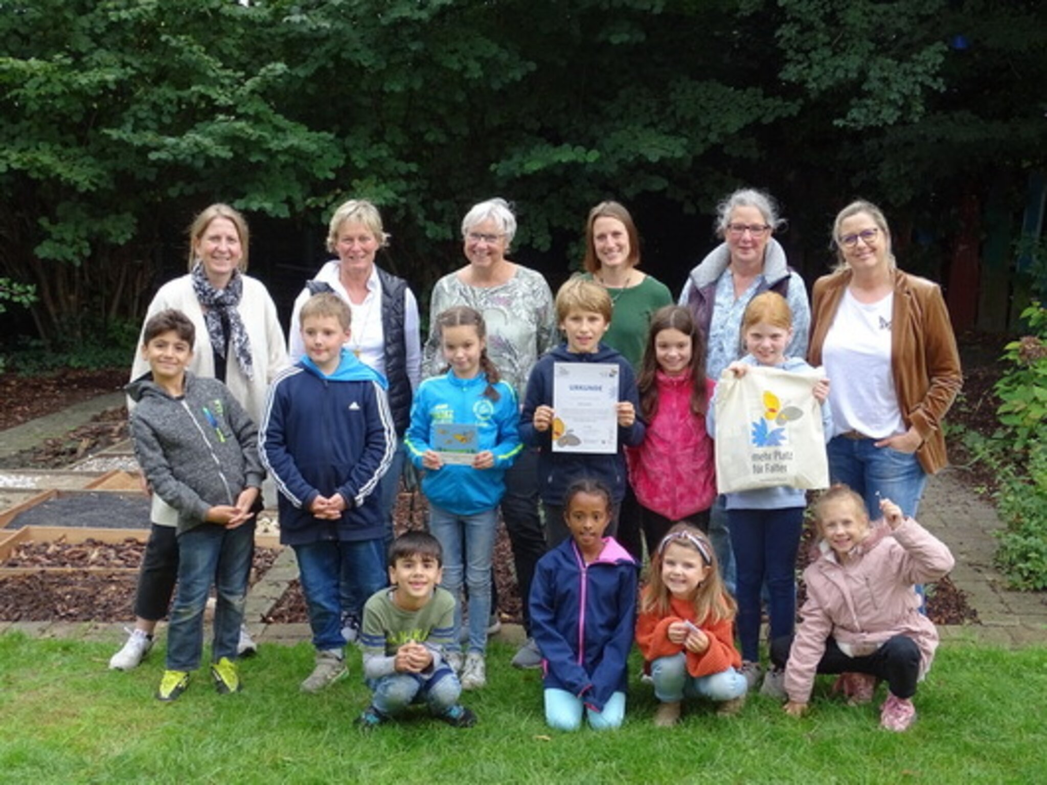NABUAuszeichnung für den SchmetterlingsGarten der St. Markus