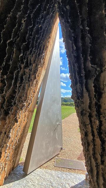 Zwei Dreiecke, drinnen und draußen. | Foto: ©Margot Klütsch