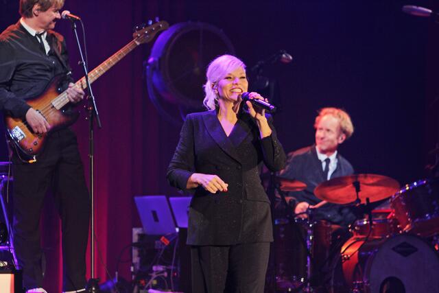 Ina Müller &amp; Band die Perle Hamburgs im tiefen Westen live on tour | Foto: Ulrich Rabenort