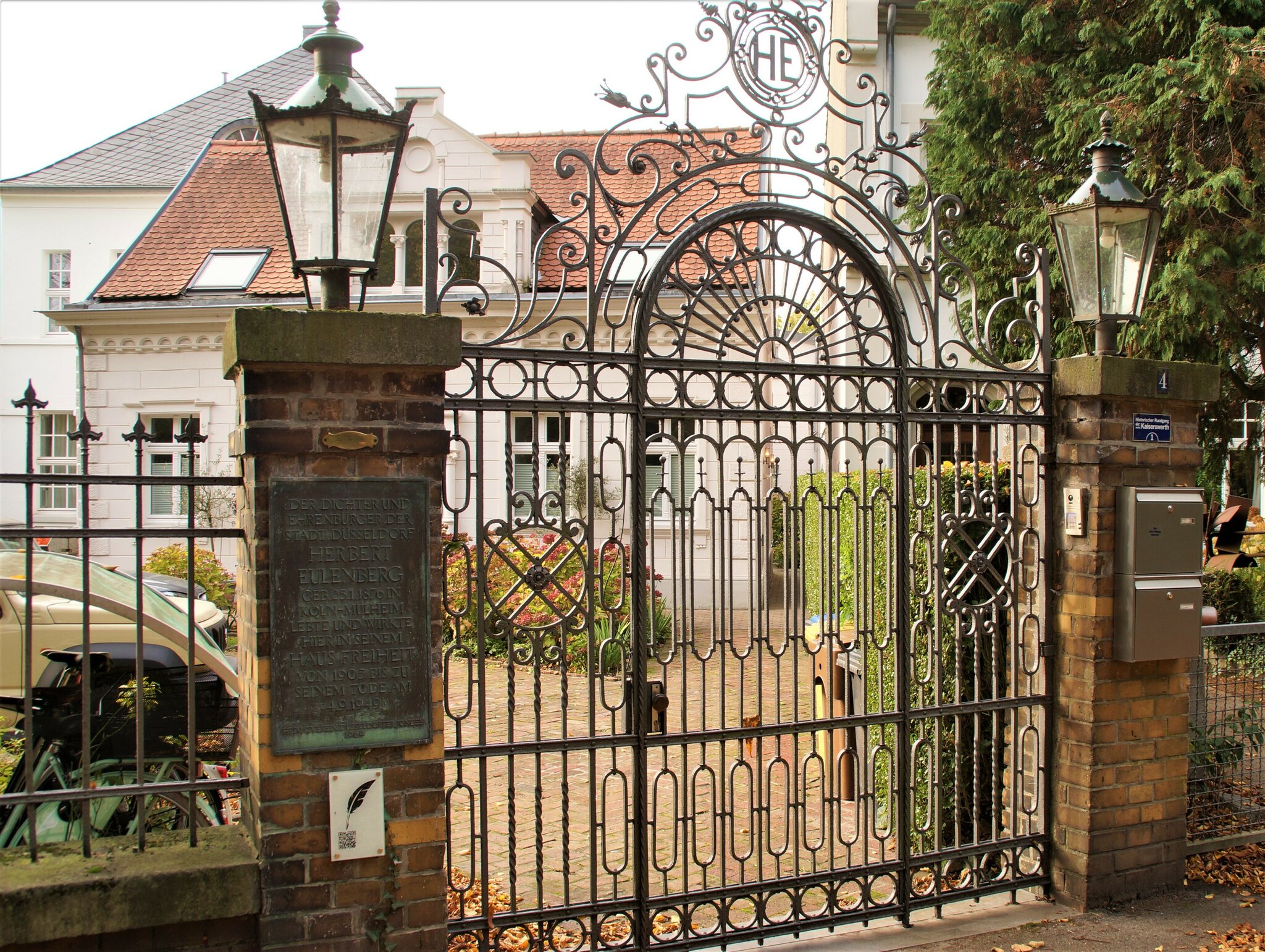 Kaiserswerth Die Eulenbergs liegen im Garten Mülheim an der Ruhr