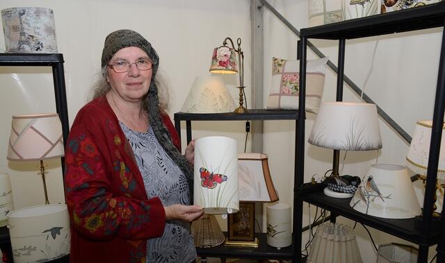 Individuelle Lampenschirme von Marion Wagner-Dee | Foto: Horst Nauen