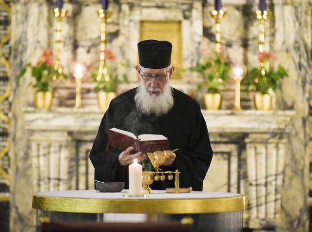 Diakon Efrem Kuckoff von der Antiochenisch-orthodoxen Gemeinde Essen sprach das Tagesgebet. | Foto: Kirchenkreis Essen/Alexandra Roth