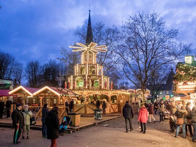 Gemütliche Stimmung auf dem Weihnachtsmarkt. | Foto: Foto Fabritz