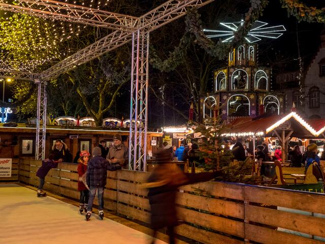 Die Schlittschuhbahn darf natürlich nicht fehlen. | Foto: Foto Fabritz
