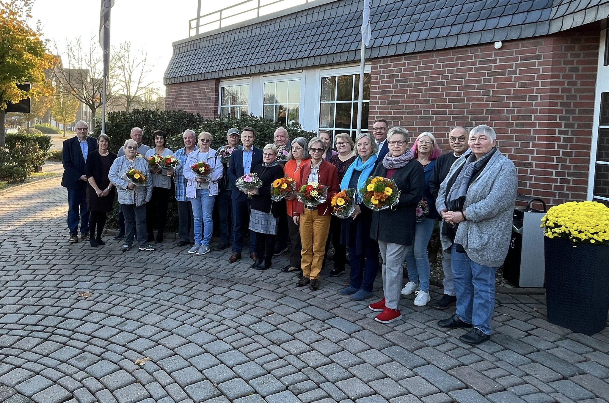 Wohlverdient in Voerde: Stadt verabschiedet Ruheständler - Voerde ...