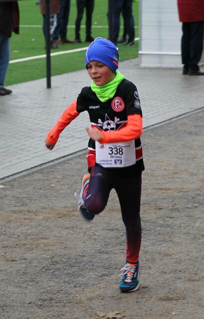 Der jüngste 10 km Läufer der Veranstaltung: Bruno Gieseke aus Düsseldorf | Foto: Oliver Schillinger