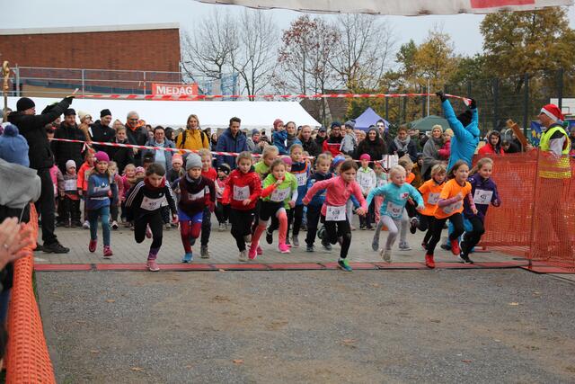 Start der Bambini Mädchen | Foto: Oliver Schillinger