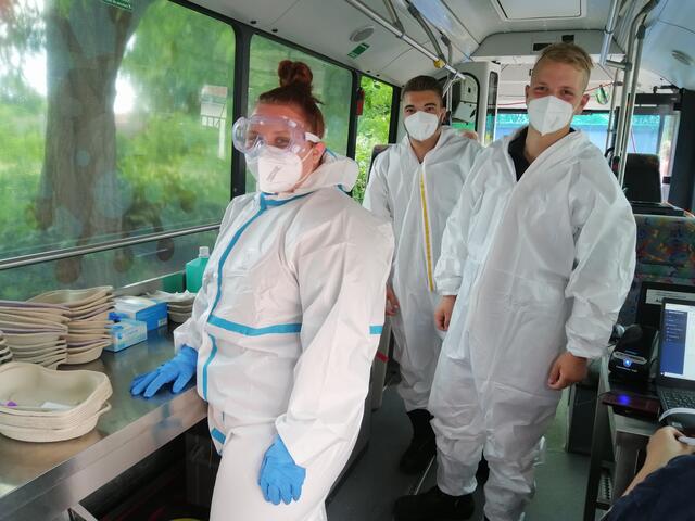 Ehrenamtliche Rotkreuzler im Testeinsatz CoVid 19 | Foto: DRK Gladbeck