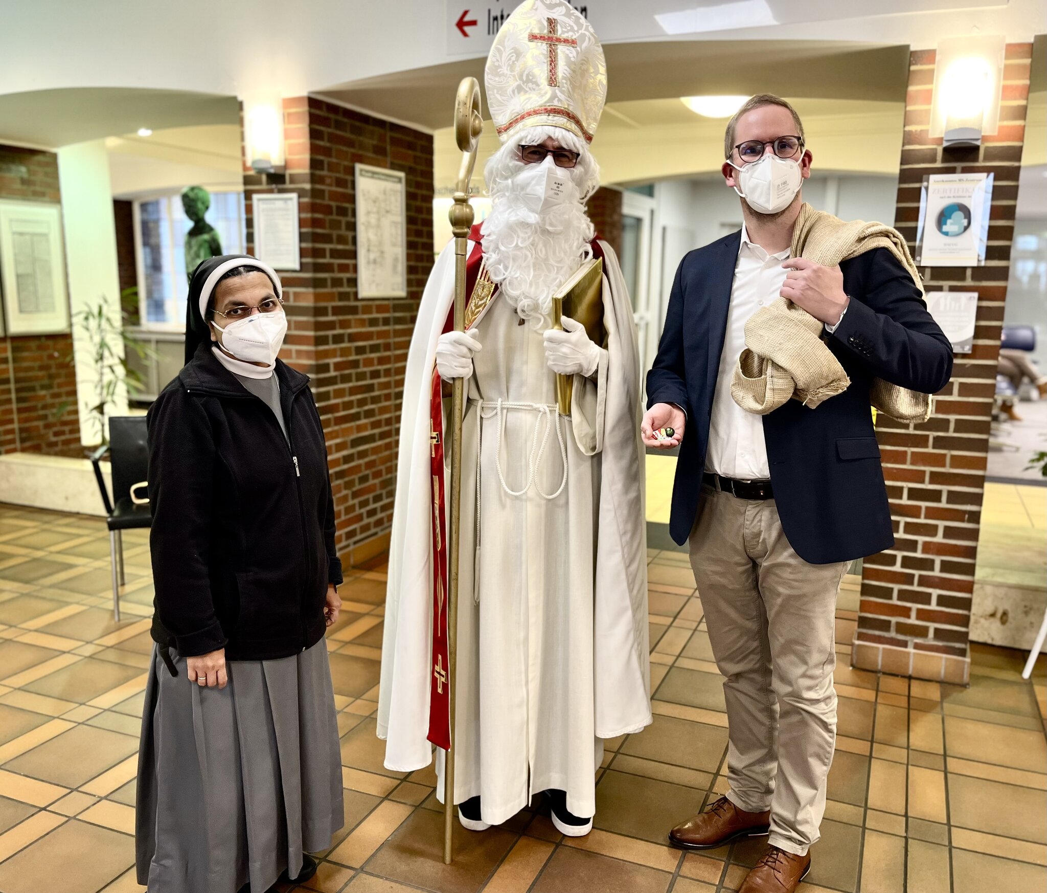 Spontaner Besuch im St. BarbaraHospital luden Nikolaus ein Gladbeck