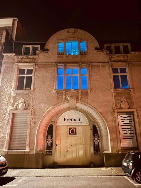 Weihnachtlich geschmückt ist derzeit die VILLA ARTIS in der "kleinen" Ruhrstraße Nr. 3  - direkt am Innenstadtpark "Ruhranlage" in der Stadt Mülheim an der Ruhr | Foto: Kulturort Villa Artis