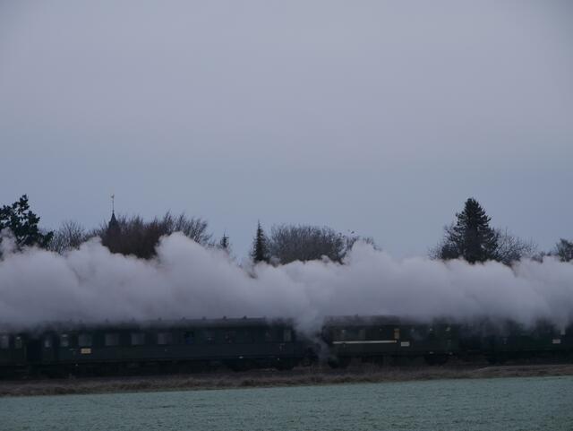 Nostalgie: Es fährt ein besonderer Zug .......nach Winterberg ...