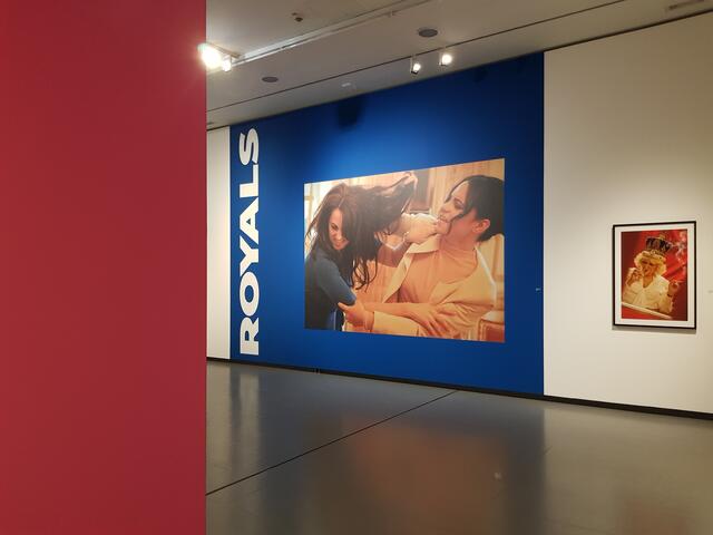 Zickenkrieg in der Royal Family? Blick in die Ausstellung von Alison Jackson "Truth is Dead"