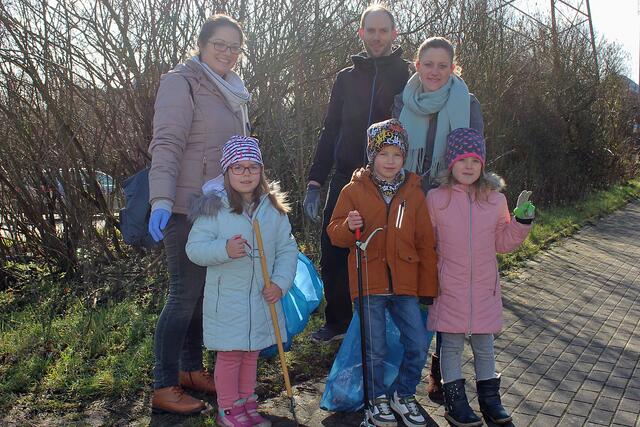 Bunt gemixt  aus der Serie: Rund 170 Teilnehmer waren bei der 15. Umweltsammelaktion wieder dabei | Foto: © Jürgen Thoms  