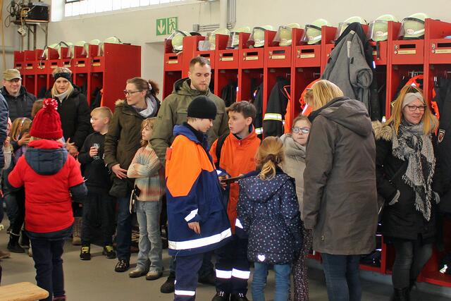 Bunt gemixt  aus der Serie: Rund 170 Teilnehmer waren bei der 15. Umweltsammelaktion wieder dabei | Foto: © Jürgen Thoms  