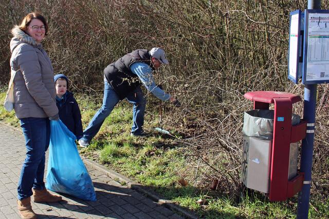 Bunt gemixt  aus der Serie: Rund 170 Teilnehmer waren bei der 15. Umweltsammelaktion wieder dabei | Foto: © Jürgen Thoms 
