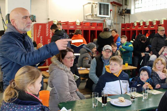 Bunt gemixt  aus der Serie: Rund 170 Teilnehmer waren bei der 15. Umweltsammelaktion wieder dabei | Foto: © Jürgen Thoms  