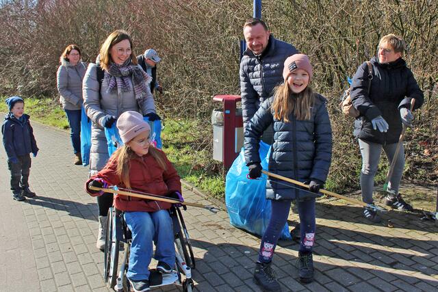 Bunt gemixt  aus der Serie: Rund 170 Teilnehmer waren bei der 15. Umweltsammelaktion wieder dabei | Foto: © Jürgen Thoms 