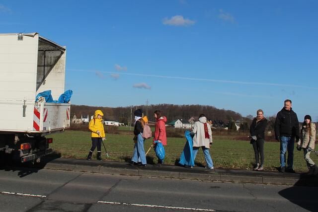 Bunt gemixt  aus der Serie: Rund 170 Teilnehmer waren bei der 15. Umweltsammelaktion wieder dabei | Foto: © Jürgen Thoms 