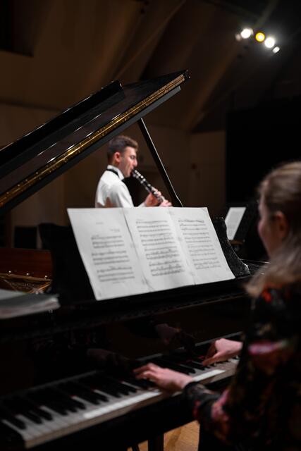 Im Rahmen der Reihe Best of NRW gastierte das Duo Étere im Schloß Borbeck mit der Pianistin Tatiana Verbeke und dem Klarinettisten Davit Sarukhanyan.  | Foto: Patrick Borucki