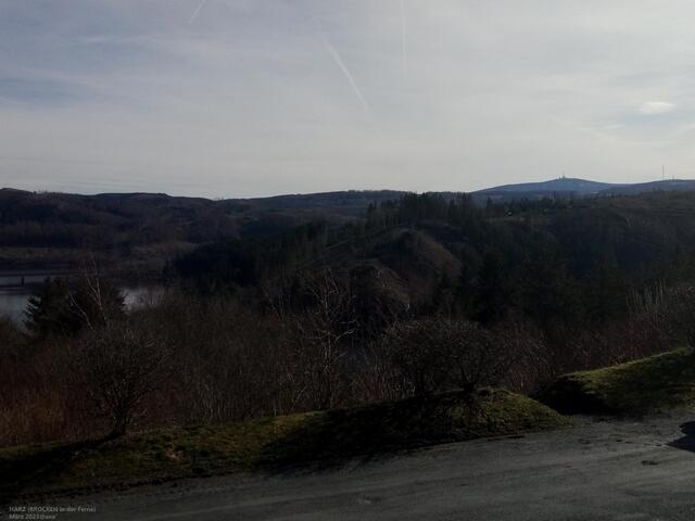 ...weit in der Ferne... ist der BROCKEN zu erkennen...